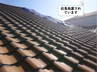 岩出市の屋根が応急処置されています