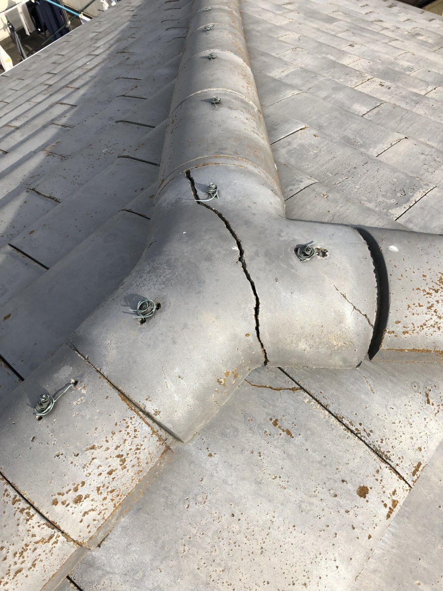 三叉瓦の割れ替え