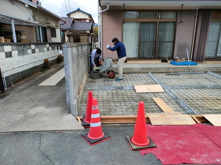 和歌山市で土間にコンクリートを流します