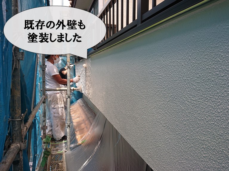 和歌山市で外壁復旧工事後、既存の外壁も塗装しました