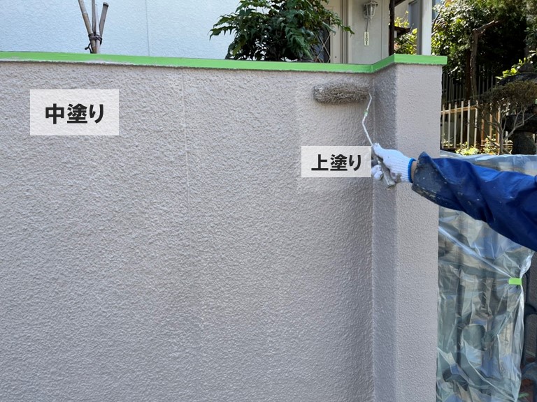 岩出市で雨垂れが付いた塀をラジカル制御の塗料で塗装しました！
